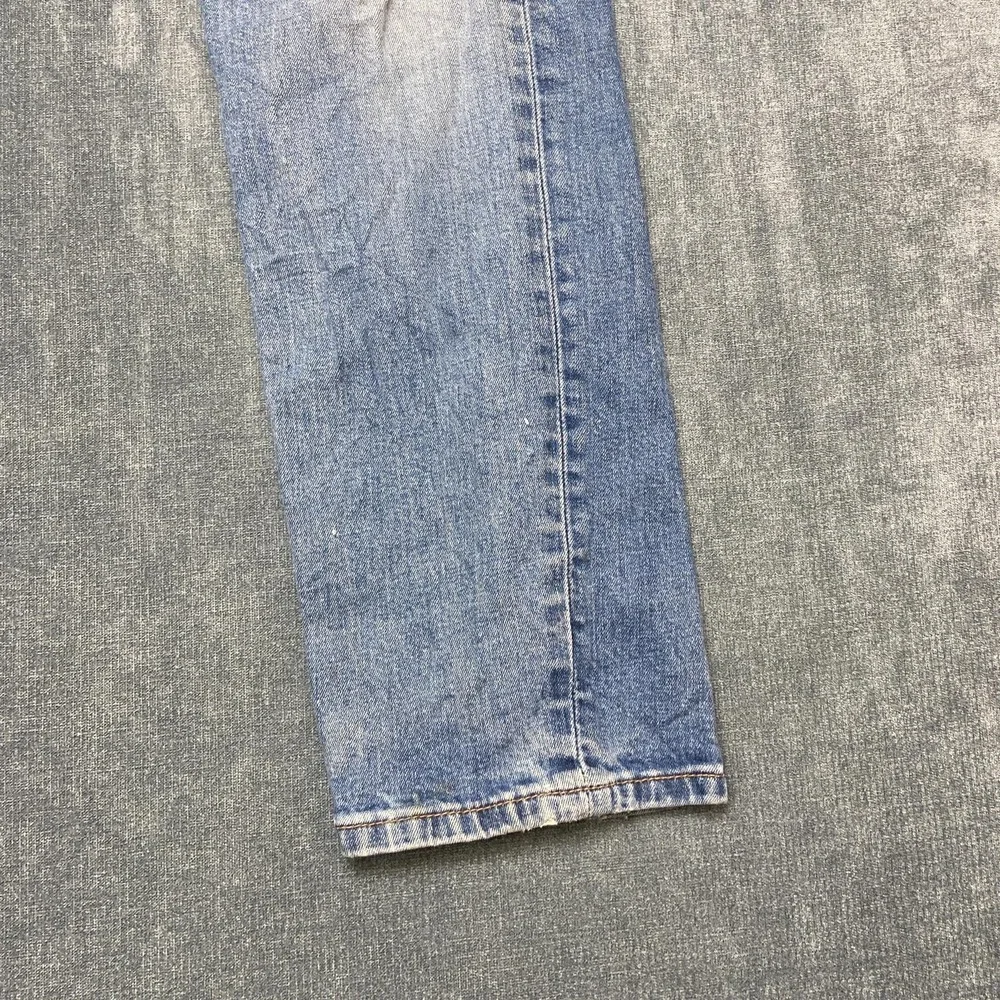 Levi's 514 Jeans Men 30x32 Blue Denim Light Wash Everyday Wear Straight Fit Cozy